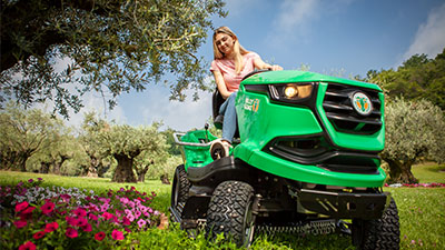 Tractor mounted grass cutter top